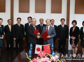 ALPS Scholarship Contract Extension Ceremony Held at Dalian NII