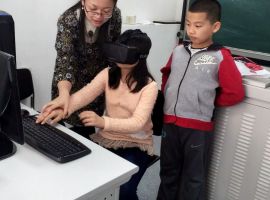 Little Reporters of New Business Experience Virtual Reality in DNUI