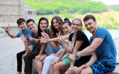 注重学生外语应用能力和国际交流能力的培养